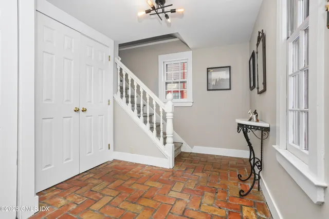 $1,250,000 | 49 Indian Harbor Drive, Unit 1, Greenwich, CT 06830