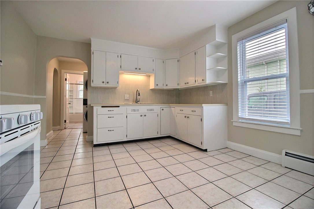 143 Tower Street Westerly, RI 02891 - Photo 5 of 10