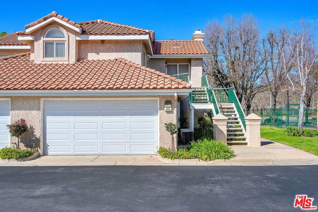 455 Kennerick Lane Simi Valley, CA 93065 - Photo 24 of 32