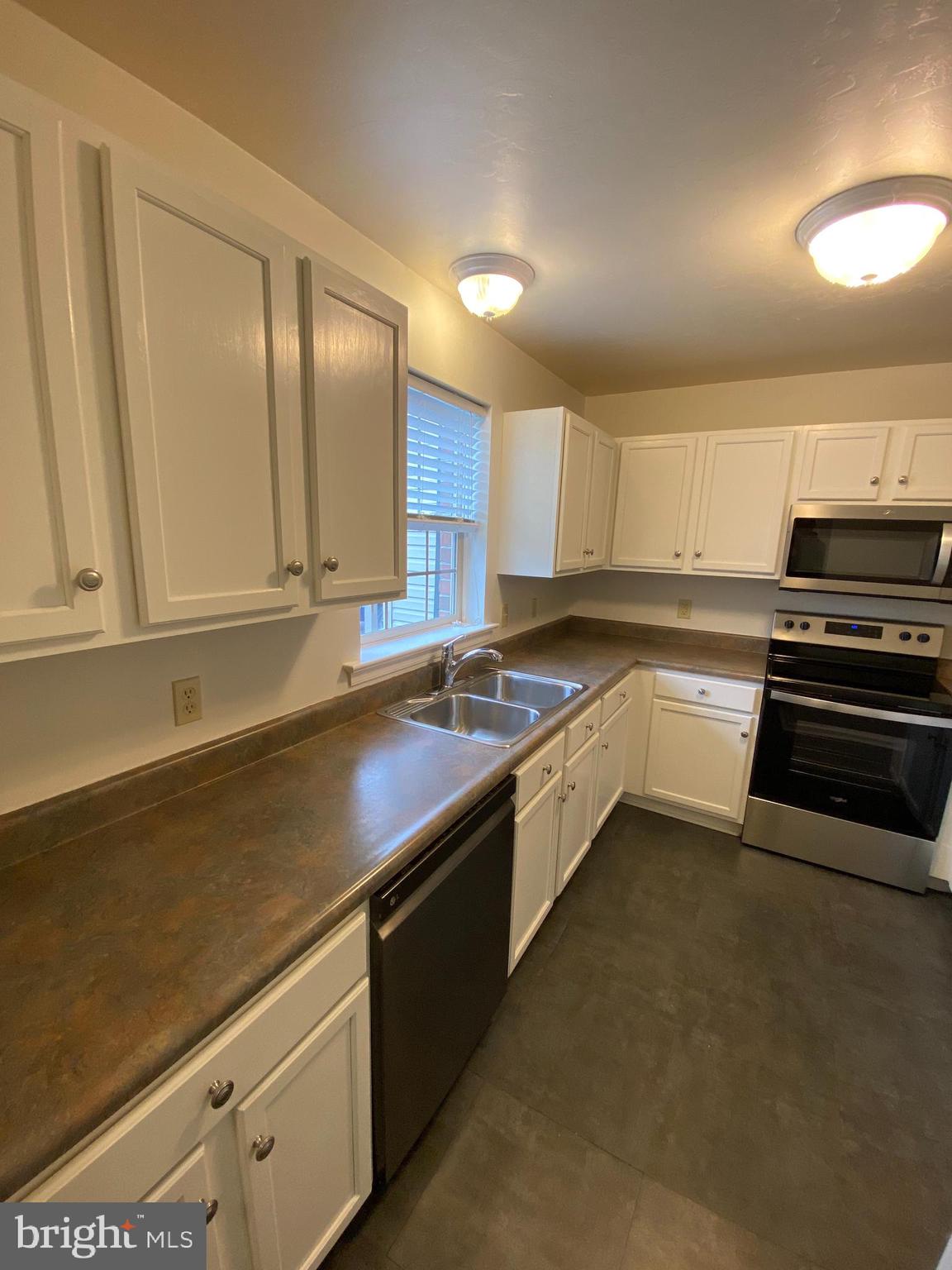 33 East 3rd Avenue Spring Grove, PA 17362 - Photo 6 of 28
