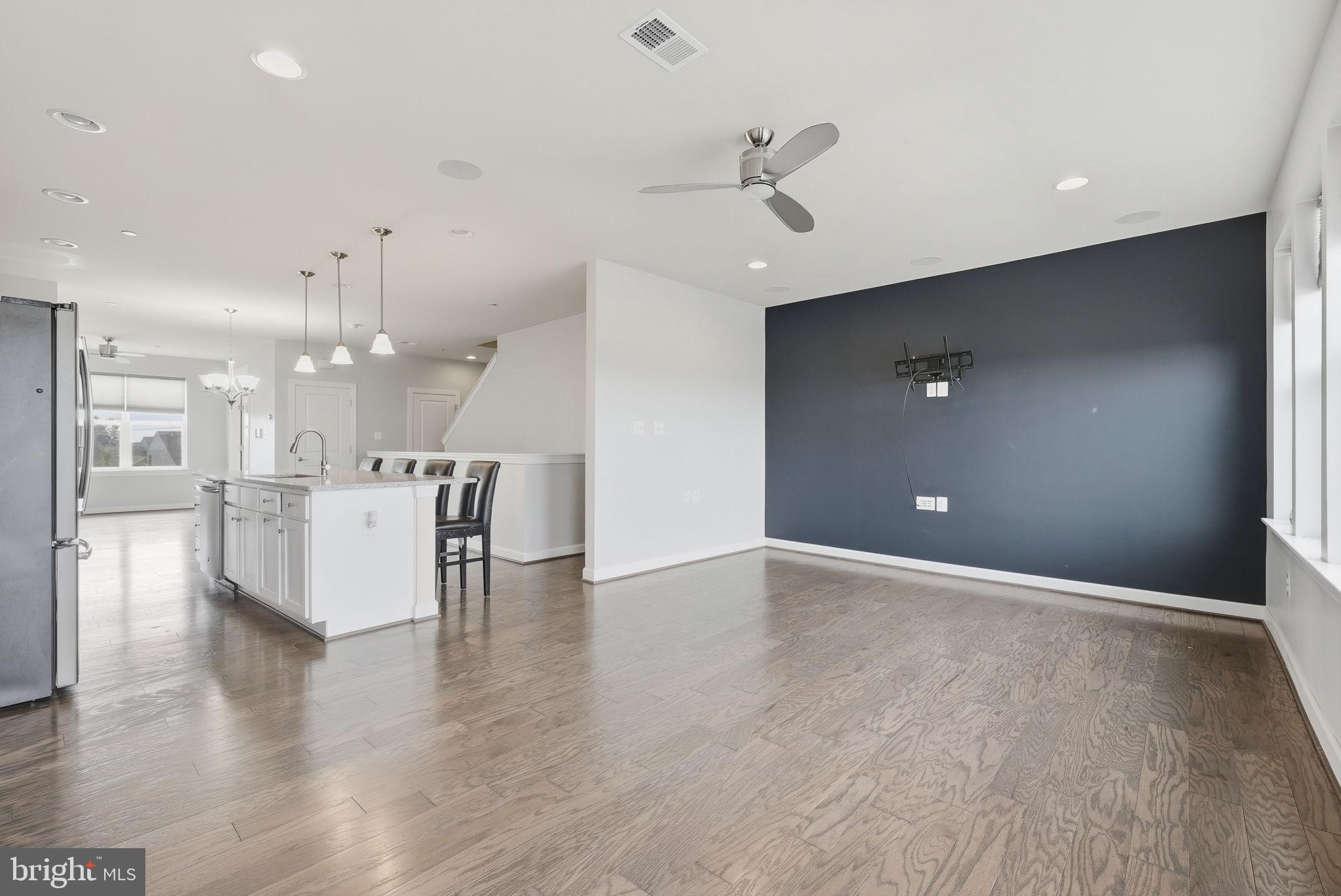 46418 Rilassare Terrace Sterling, VA 20164 - Photo 8 of 27