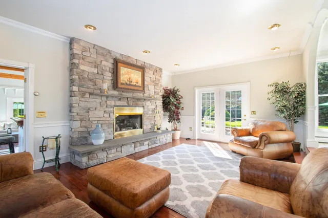 $994,999 | 172 B Annabessacook Road, Winthrop, ME 04364