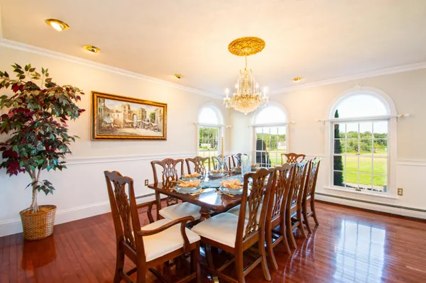 $964,999 | 172 B Annabessacook Road, Winthrop, ME 04364