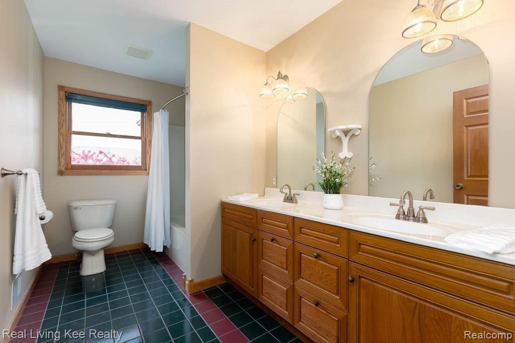 71026 Oaktree Lane Romeo, MI 48065 - Photo 45 of 68