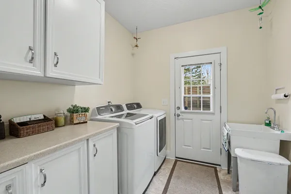 $437,000 | 5193 Grand River Circle, Jackson, MI 49201