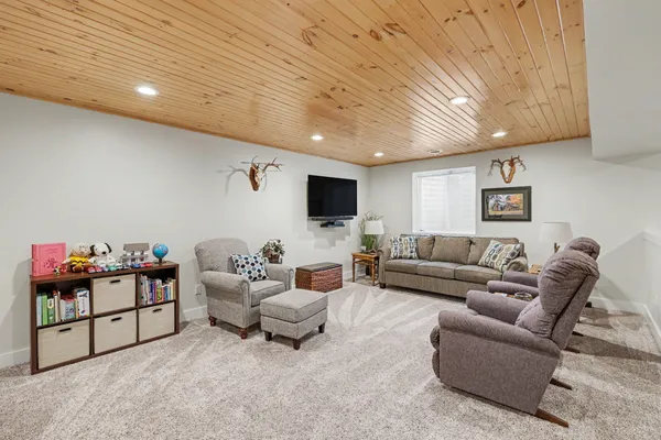 $437,000 | 5193 Grand River Circle, Jackson, MI 49201