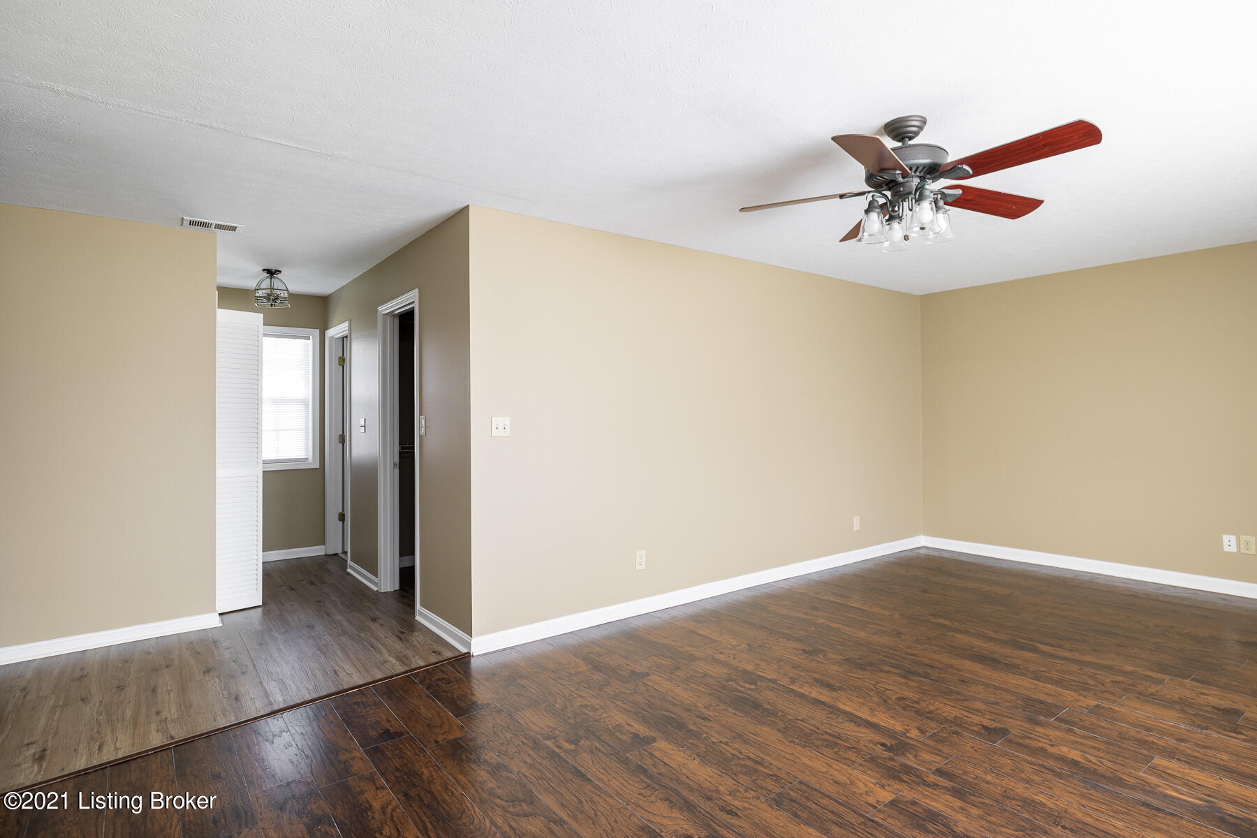 2701 Alps Road Louisville, KY 40216 - Photo 15 of 31 0152701 Alps Rd - INTERNET