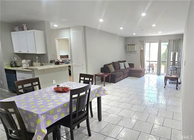 $309,900 | 17900 Sherman Way, Unit 226, Reseda, CA 91335