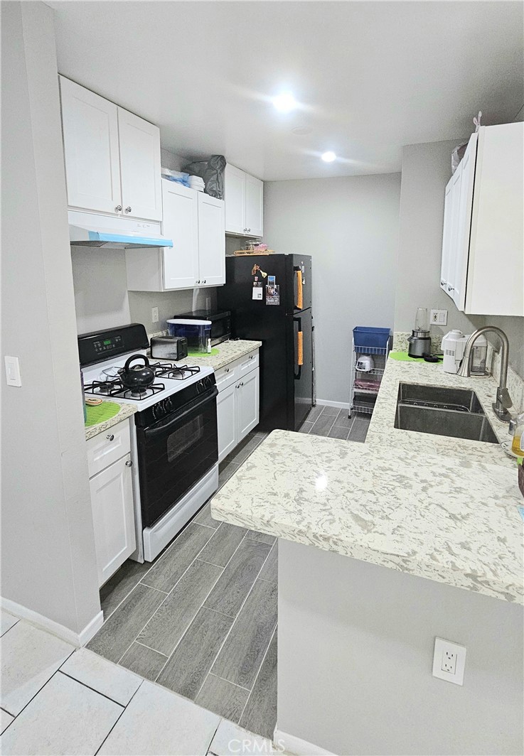 17900 Sherman Way, Unit 226 Reseda, CA 91335 - Photo 18 of 37