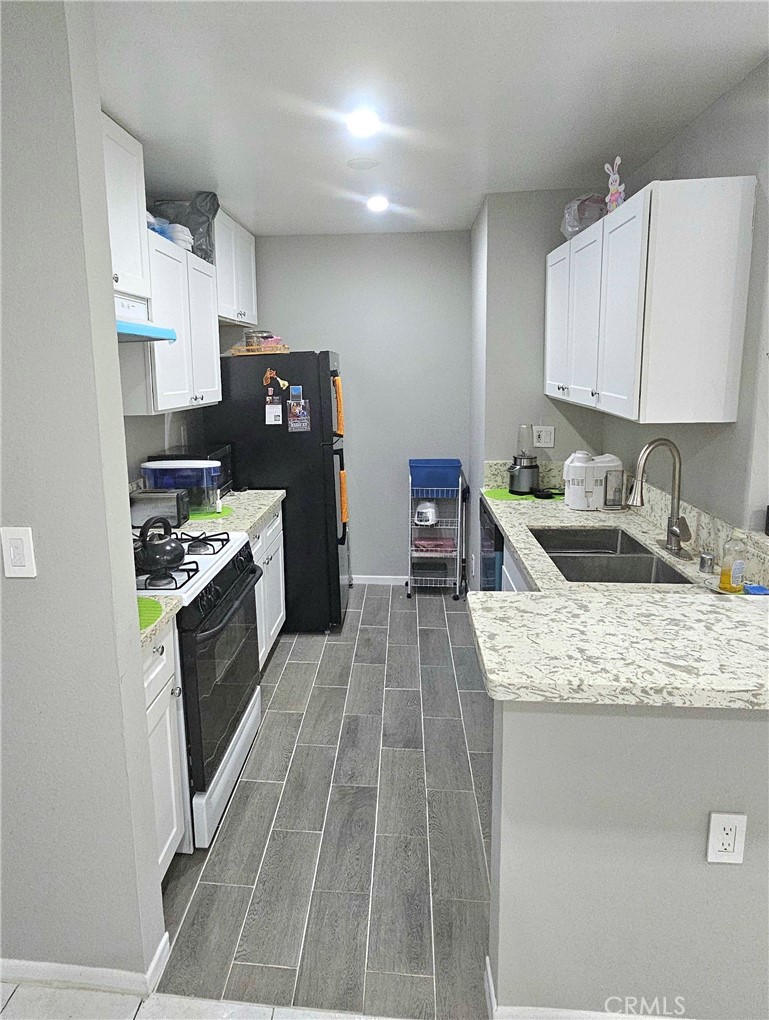 17900 Sherman Way, Unit 226 Reseda, CA 91335 - Photo 19 of 37