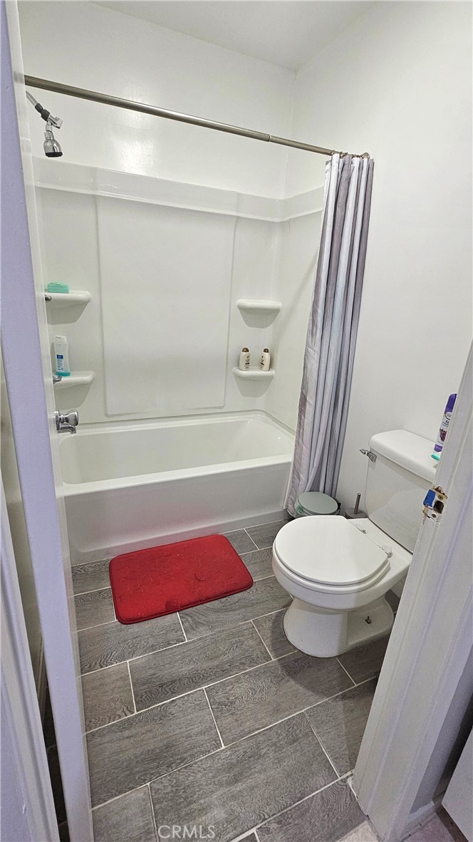 17900 Sherman Way, Unit 226 Reseda, CA 91335 - Photo 28 of 37