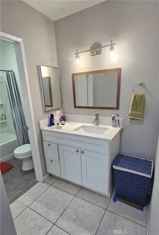 $309,900 | 17900 Sherman Way, Unit 226, Reseda, CA 91335