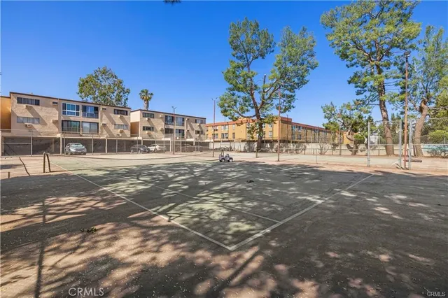 $309,900 | 17900 Sherman Way, Unit 226, Reseda, CA 91335