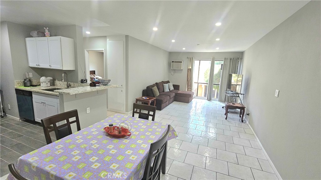 17900 Sherman Way, Unit 226 Reseda, CA 91335 - Photo 5 of 37