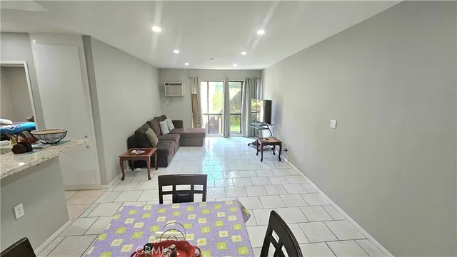 $309,900 | 17900 Sherman Way, Unit 226, Reseda, CA 91335