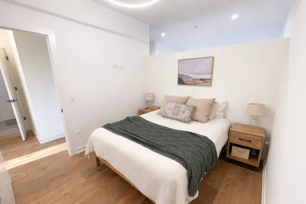 $2,280 | 4513 North Clark Street, Unit 304, Chicago, IL 60640