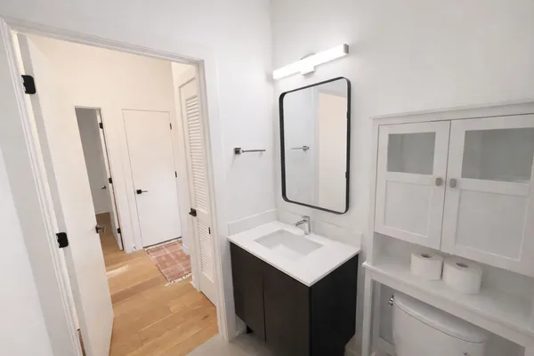 $2,280 | 4513 North Clark Street, Unit 304, Chicago, IL 60640