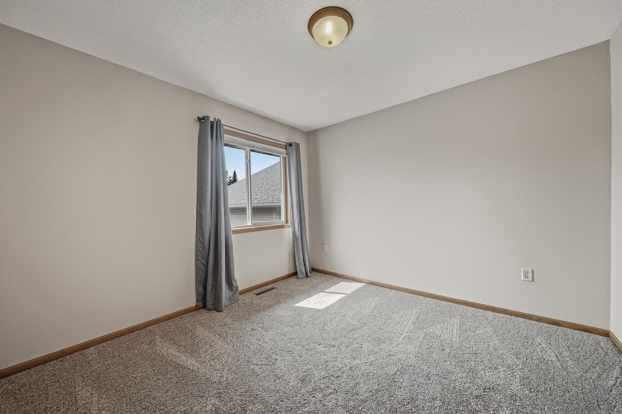 5348 Prill Road, Unit C Eau Claire, WI 54701 - Photo 13 of 32 Gallery Image 13
