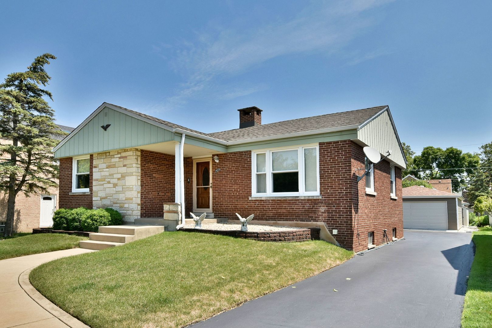 2323 South 4th Avenue North Riverside, IL 60546 - Photo 1 of 35 Gallery Image 1