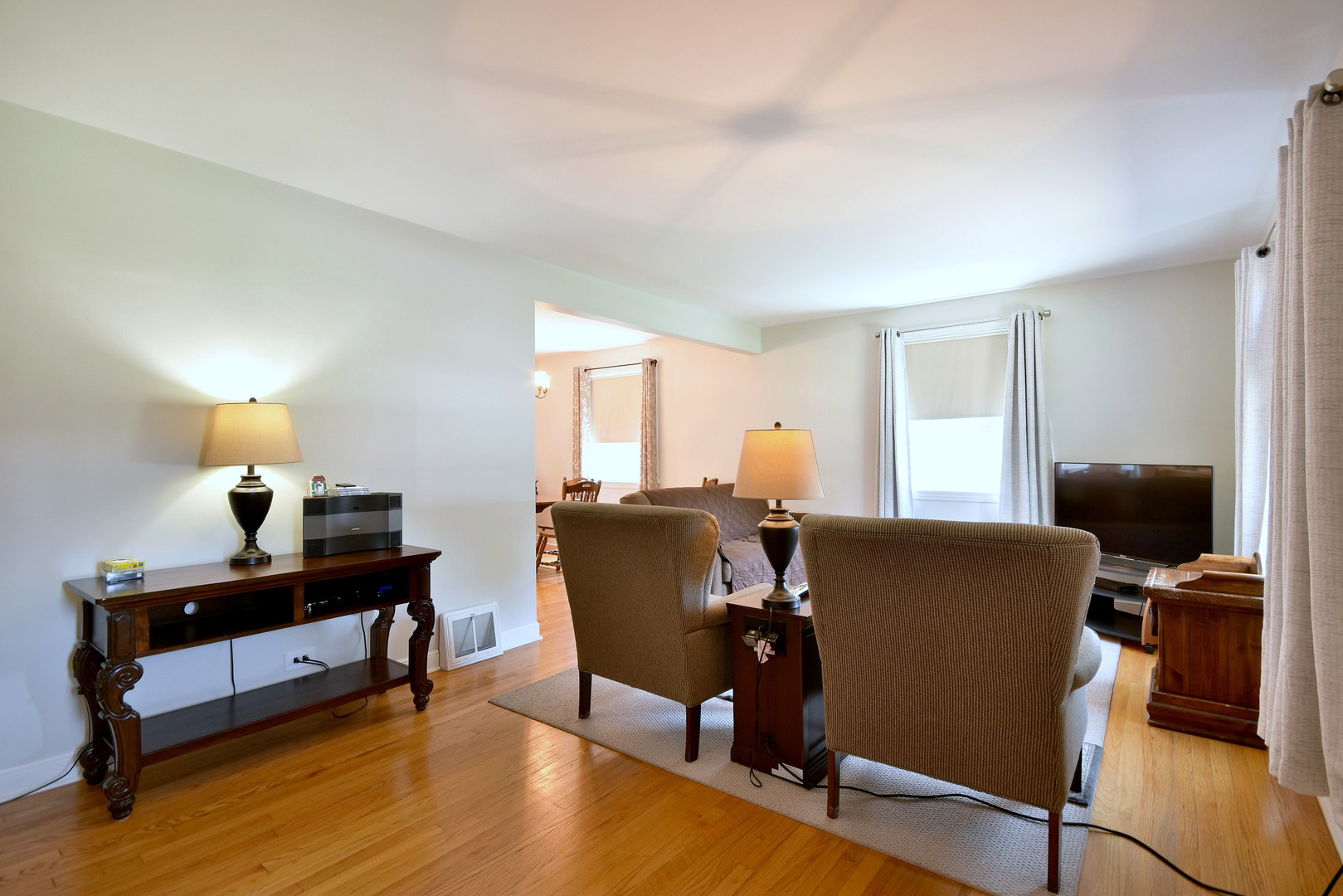 2323 South 4th Avenue North Riverside, IL 60546 - Photo 7 of 35 Gallery Image 7