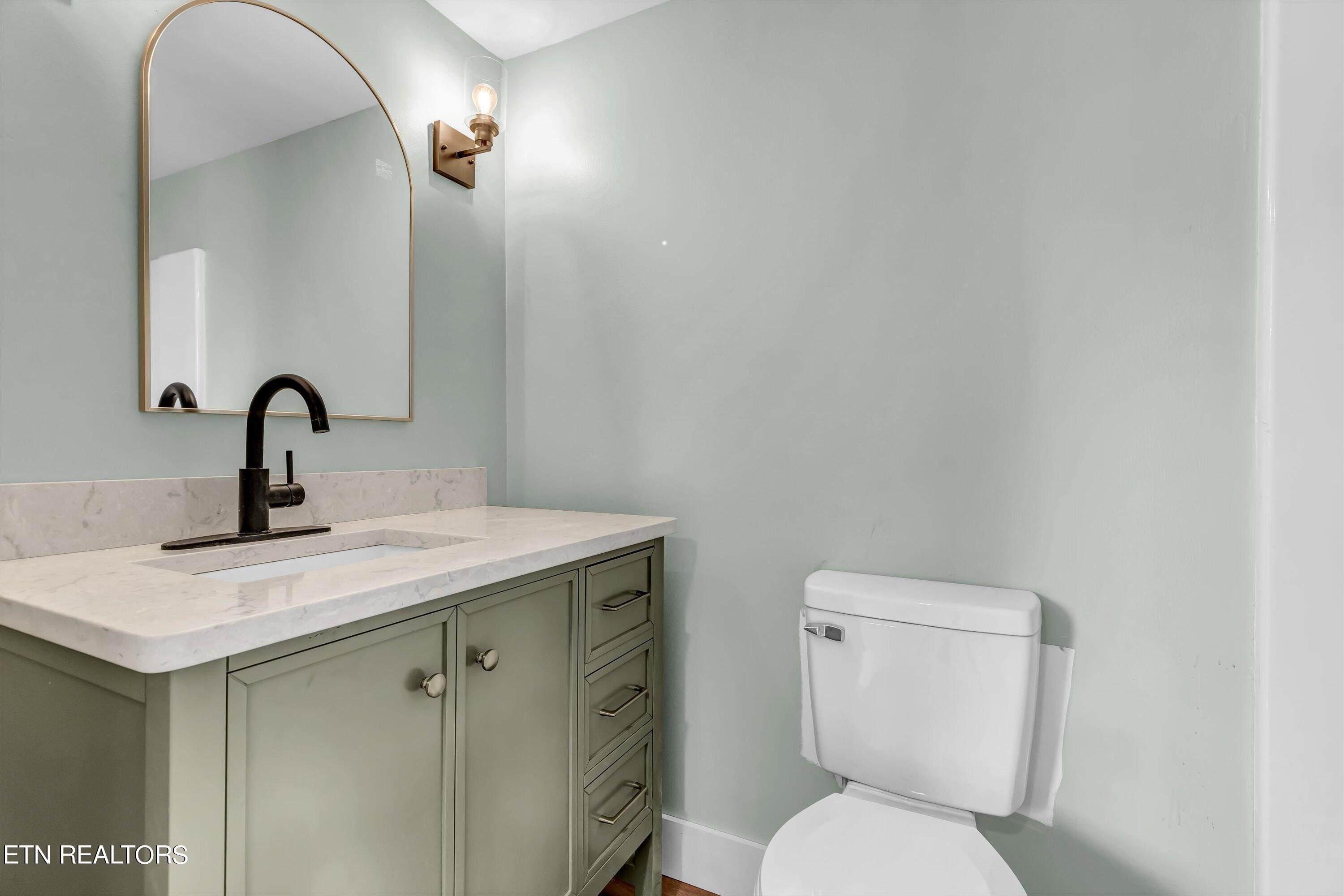 3610 Buffat Mill Road Knoxville, TN 37914 - Photo 23 of 31 Studio Apt Bath