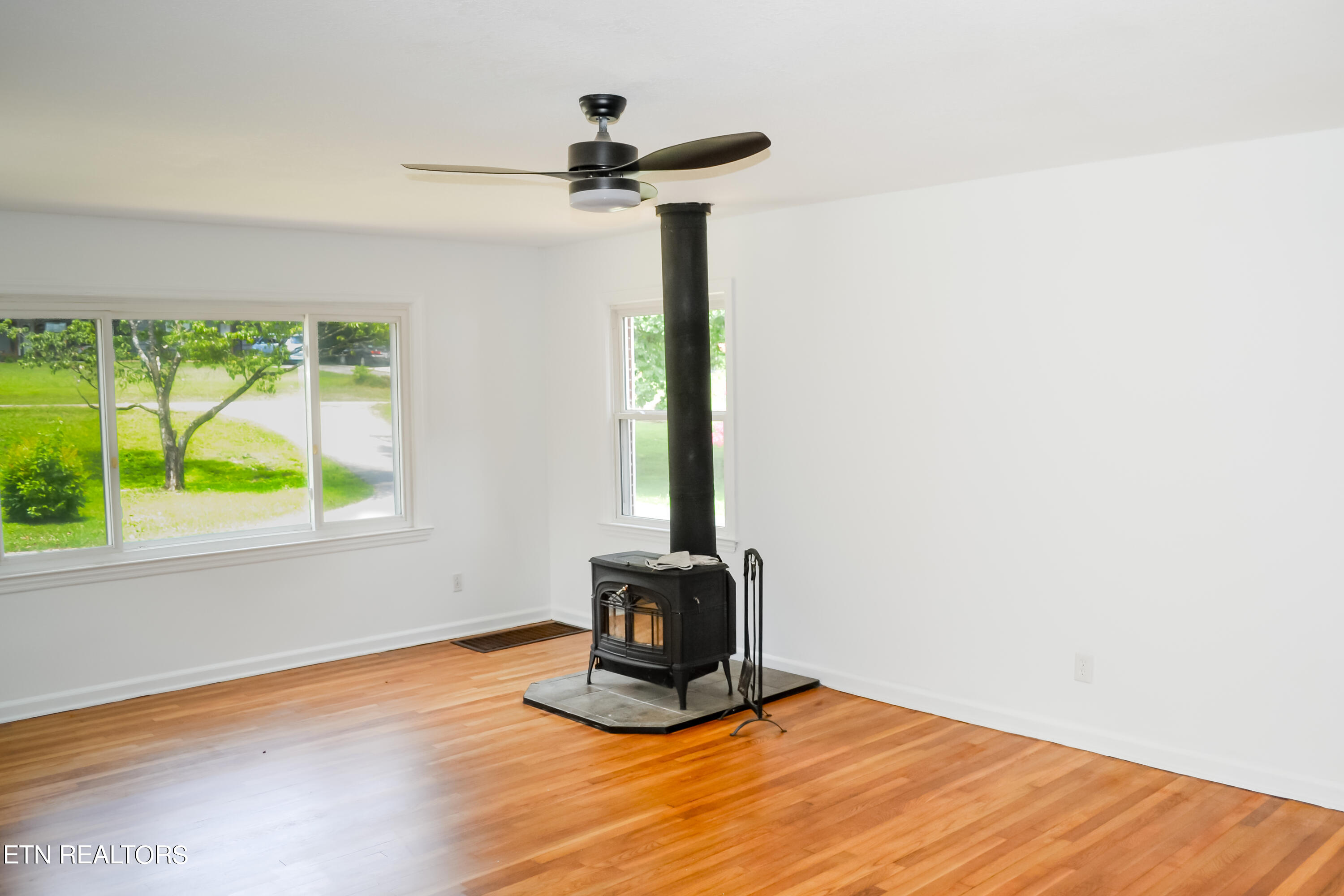 3610 Buffat Mill Road Knoxville, TN 37914 - Photo 5 of 31 DSC_0005