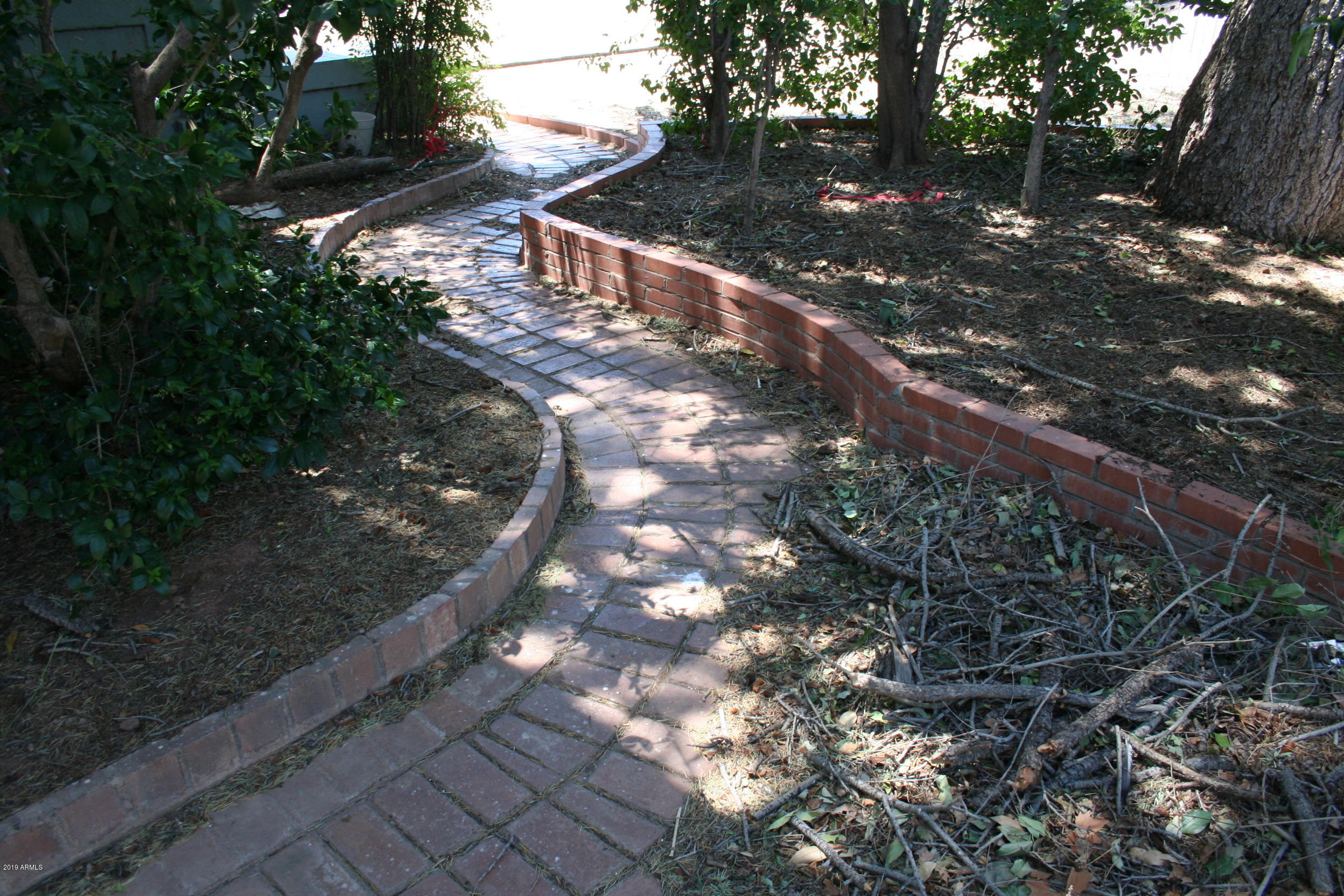 200 E Vista Bisbee, AZ 85603 - Photo 5 of 96 front (brick walkway)