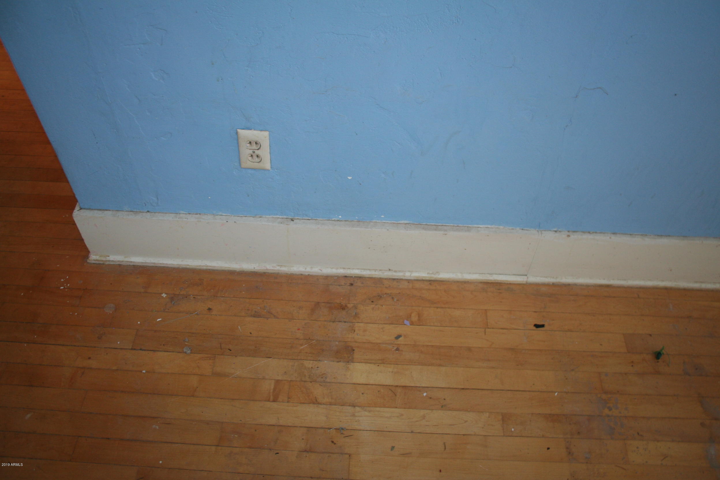 200 E Vista Bisbee, AZ 85603 - Photo 85 of 96 upgrade (5in baseboards everywhere