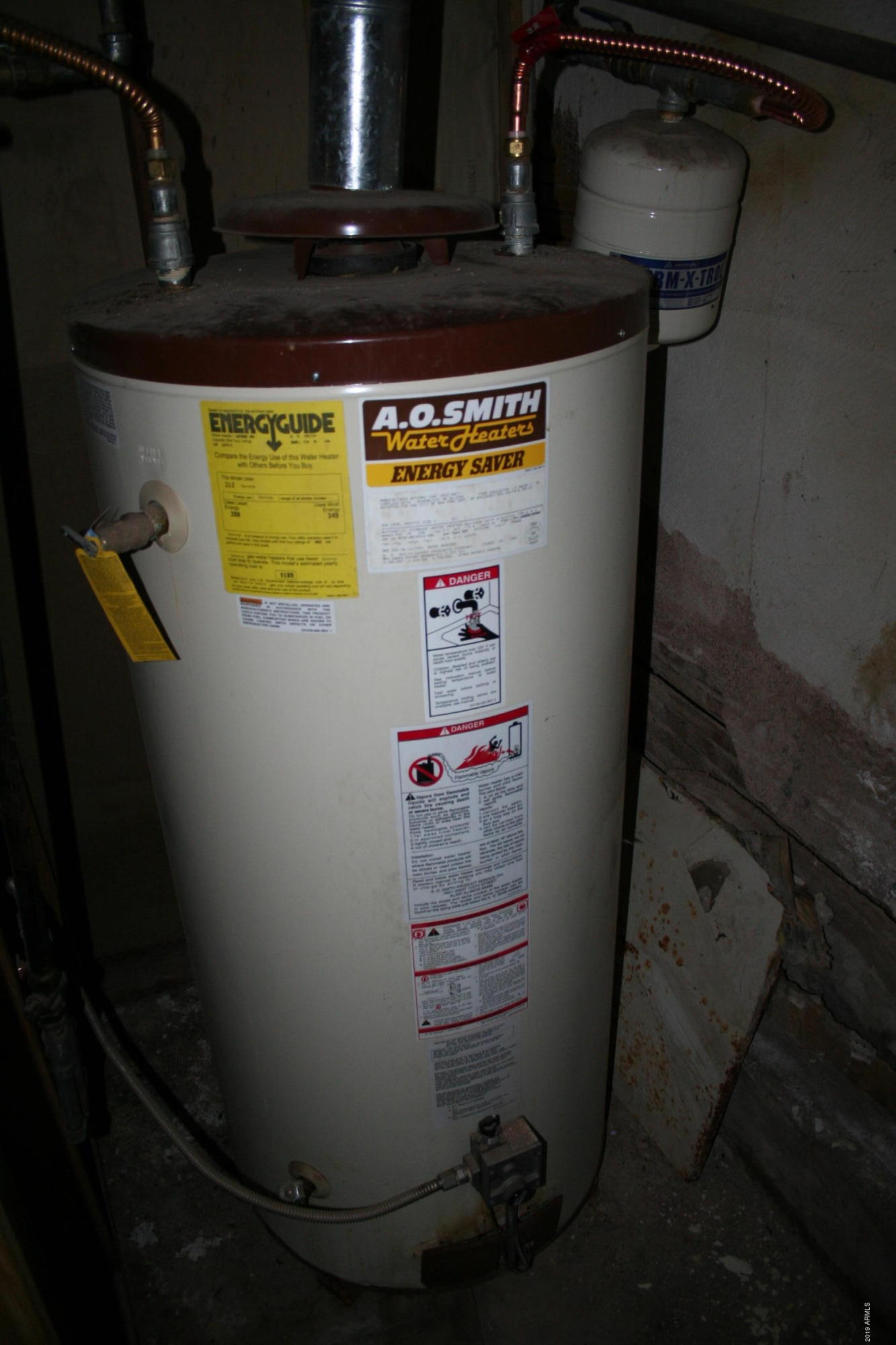 200 E Vista Bisbee, AZ 85603 - Photo 93 of 96 a view of water heater room