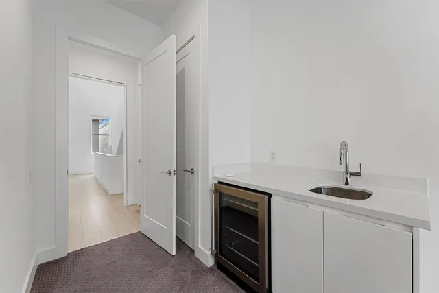 $5,100 | 5854 East Post Oak Lane, Houston, TX 77055