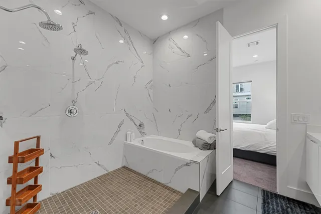 $5,100 | 5854 East Post Oak Lane, Houston, TX 77055