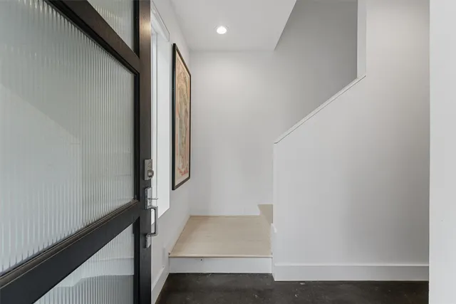 $5,100 | 5854 East Post Oak Lane, Houston, TX 77055