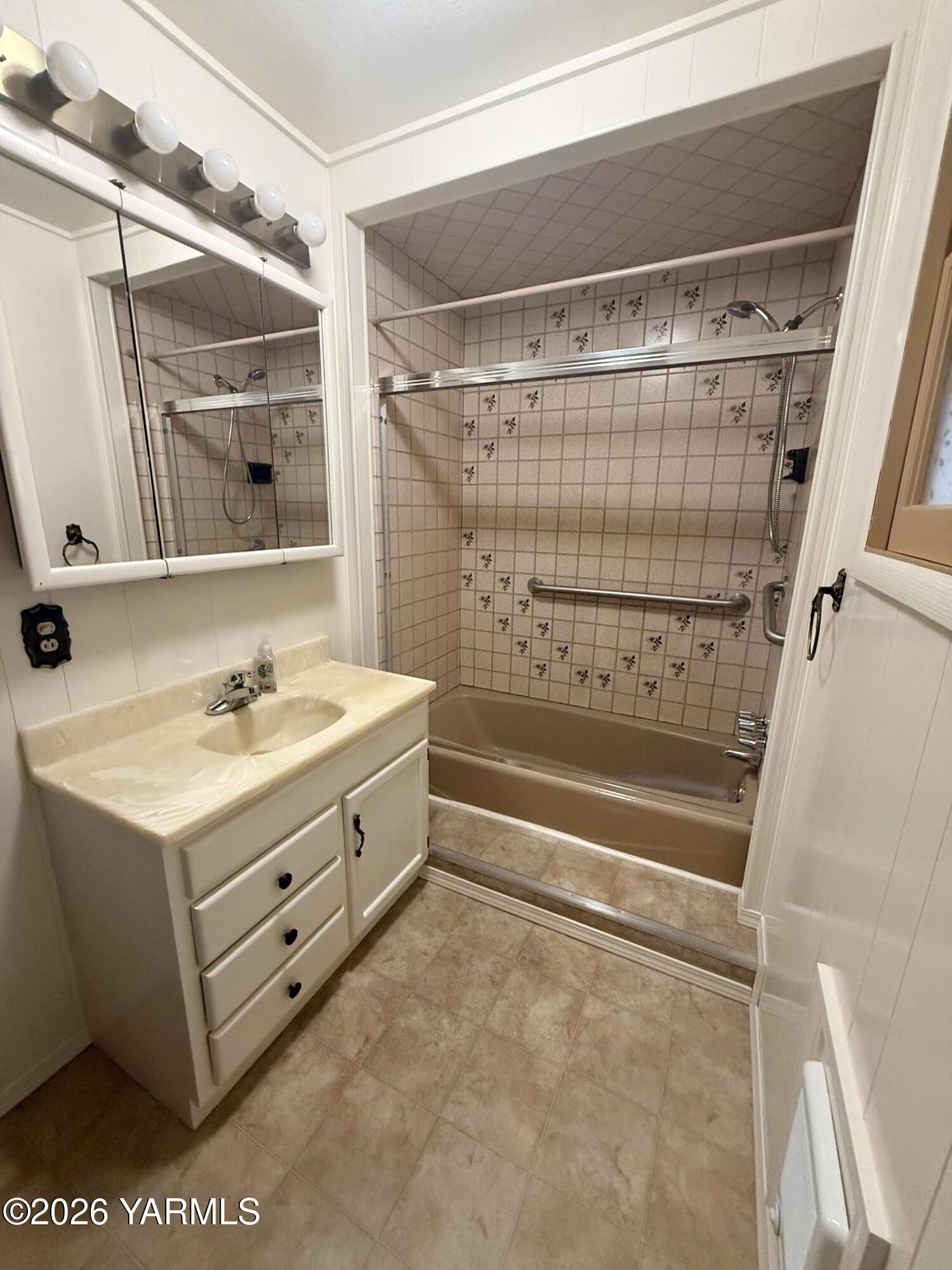 481 Woodall Road Grandview, WA 98930 - Photo 14 of 27 IMG_3055