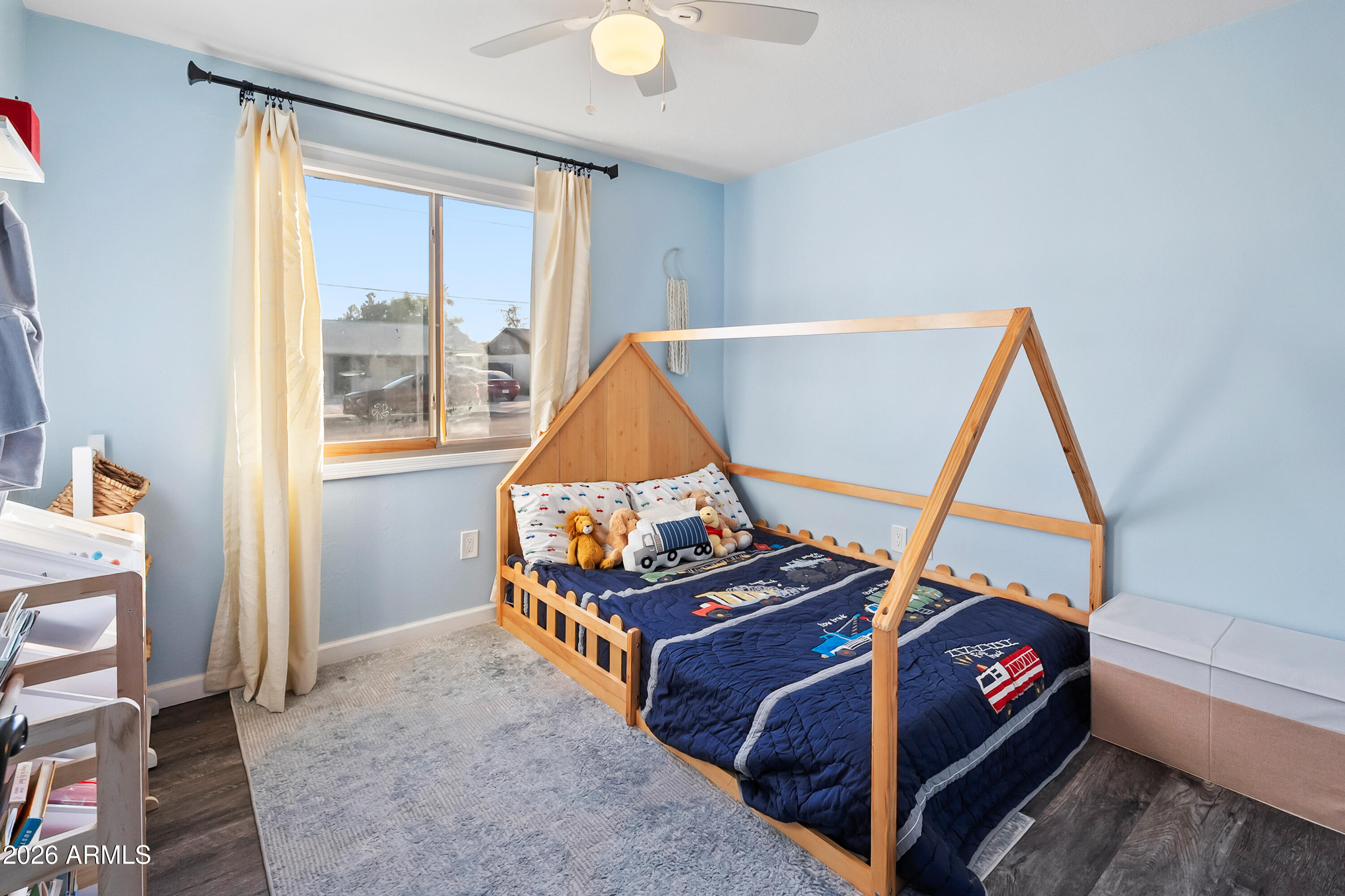 3628 East Hearn Road Phoenix, AZ 85032 - Photo 11 of 24 3628 E Hearn Rd-bed 2