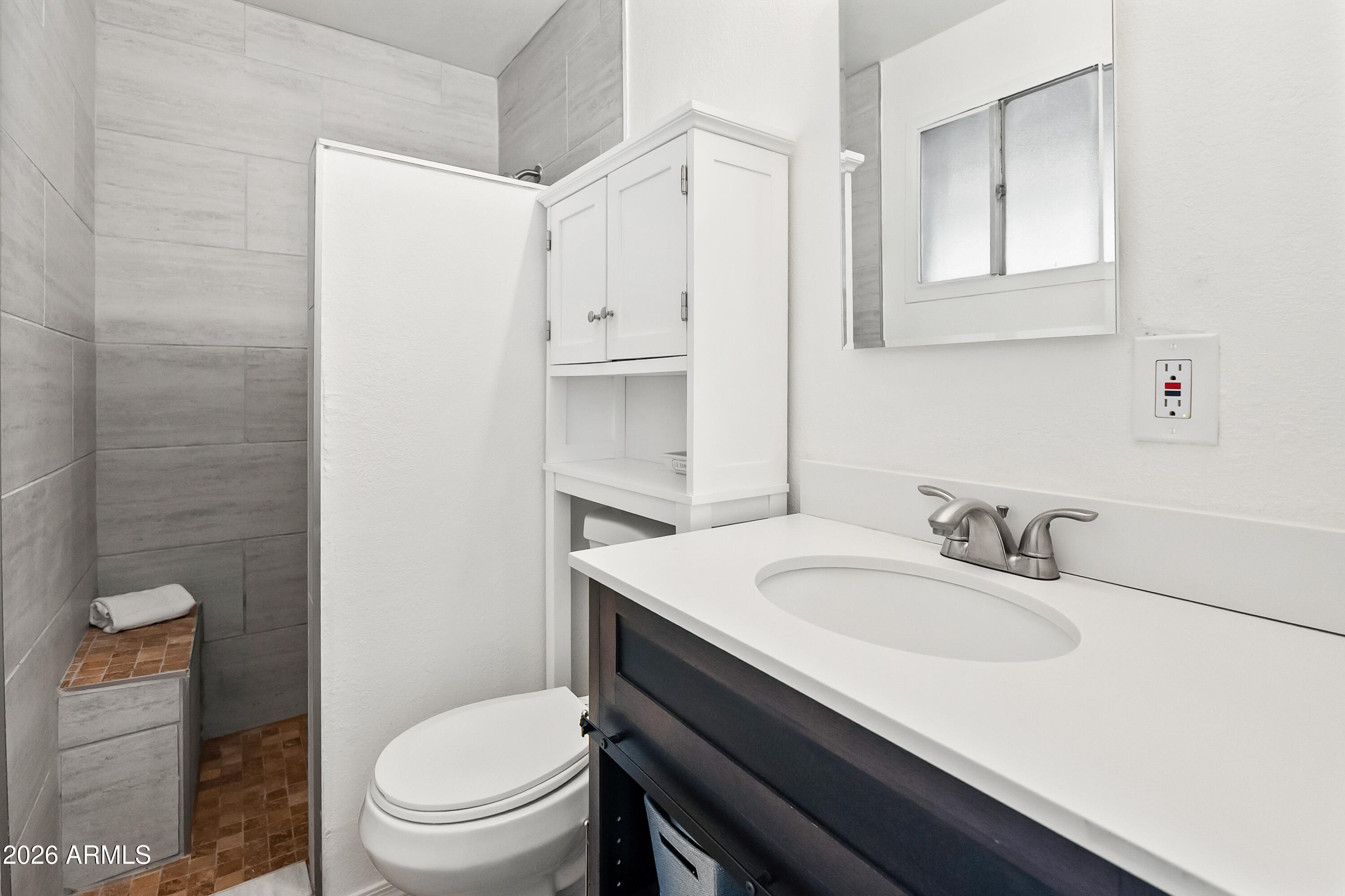 3628 East Hearn Road Phoenix, AZ 85032 - Photo 10 of 24 3628 E Hearn Rd-bath 1