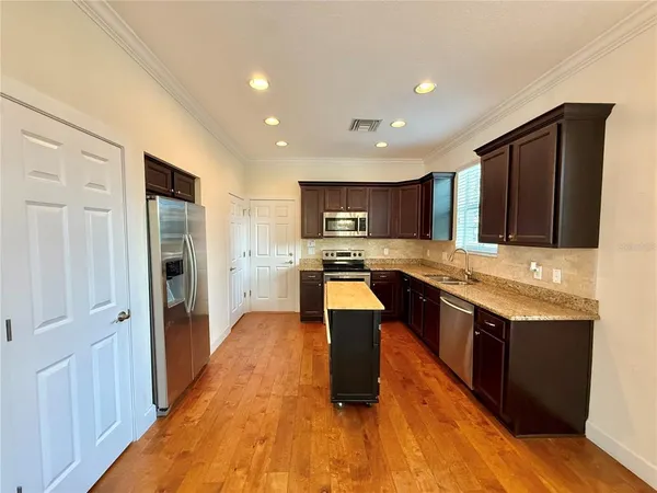 $2,495 | 633 Jetstar Lane, Oldsmar, FL 34677