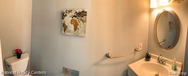 3977 Elmhurst Road Waterford, MI 48328 - Photo 13 of 30 13.jpg