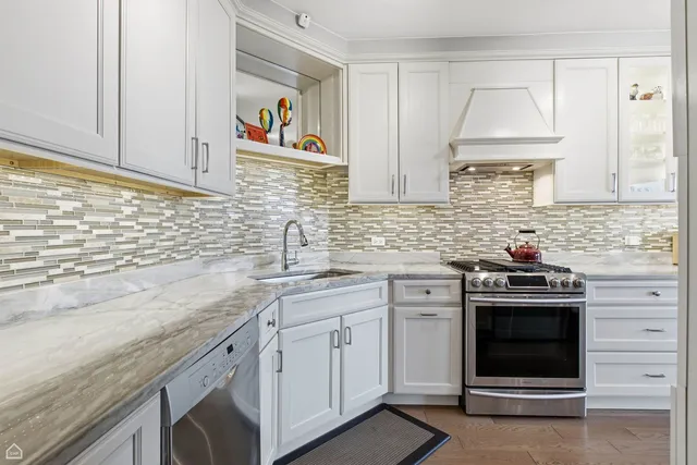 $449,000 | 3200 North Lake Shore Drive, Unit 604, Chicago, IL 60657