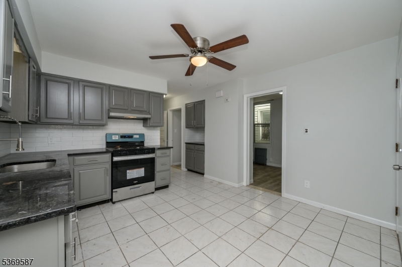 23 Komorn Street, Unit 1 Newark, NJ 07105 - Photo 8 of 14