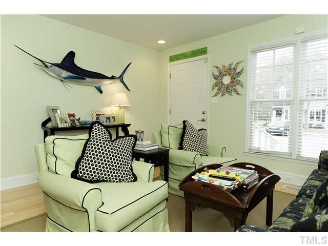 2524 Noble Road Raleigh, NC 27608 - Photo 2 of 16