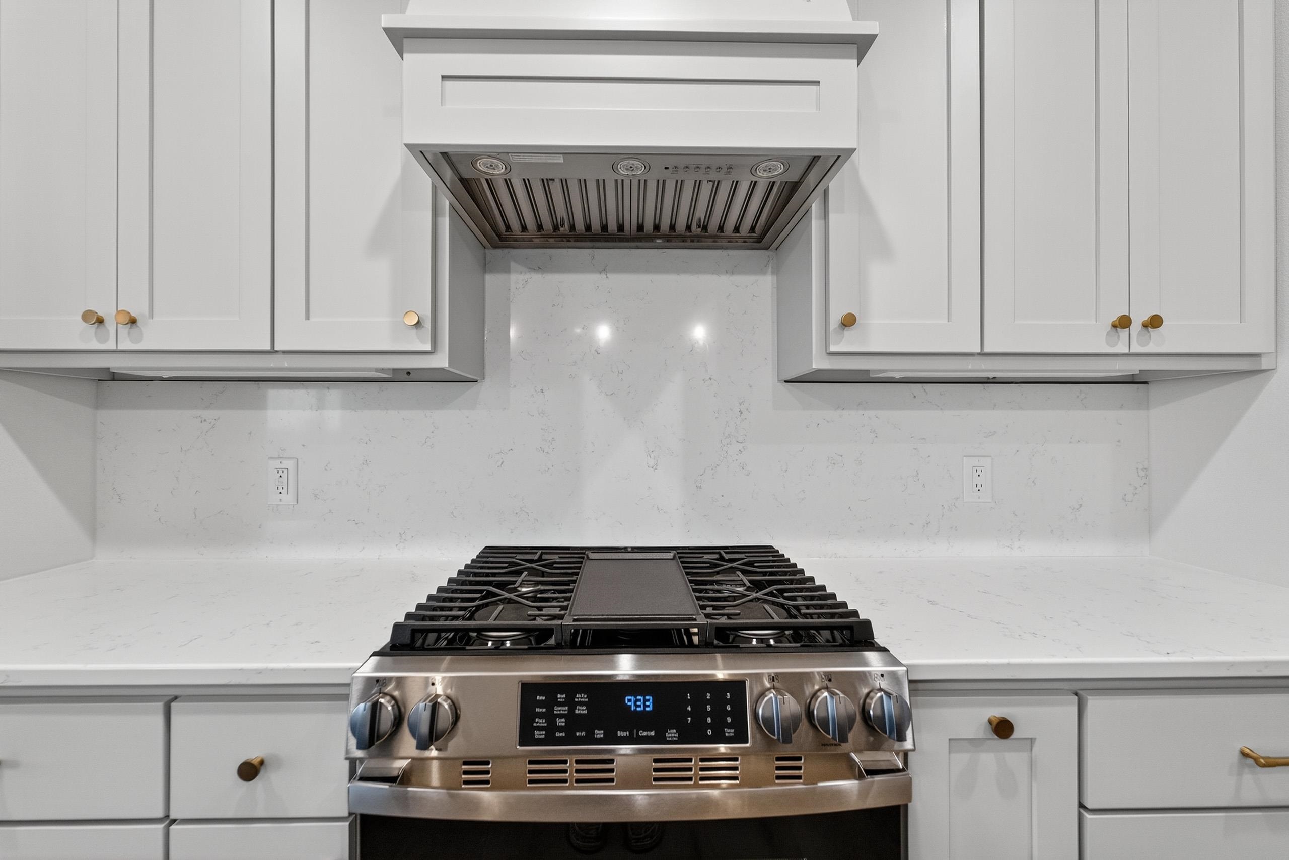 822 Westbridge Waunakee, WI 53597 - Photo 11 of 62