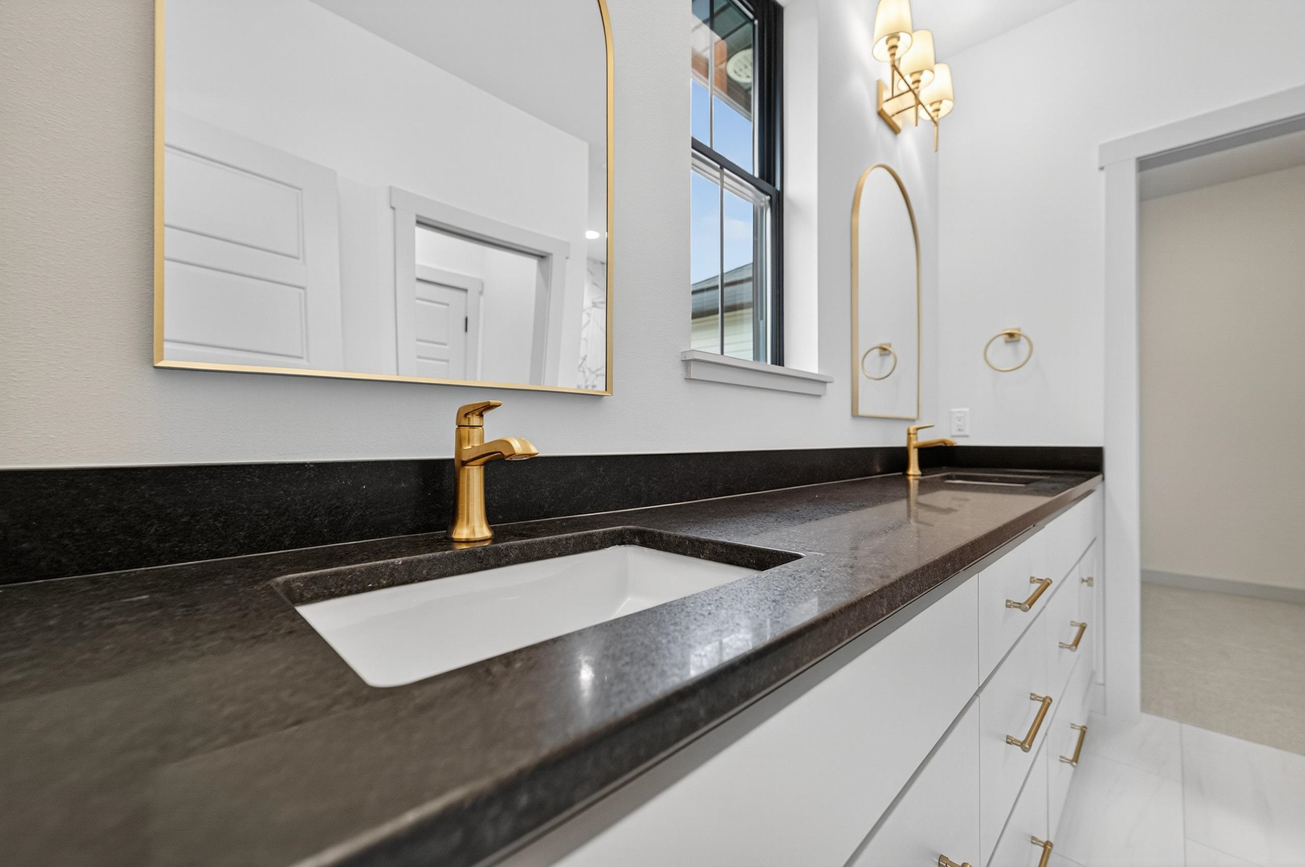 822 Westbridge Waunakee, WI 53597 - Photo 40 of 62