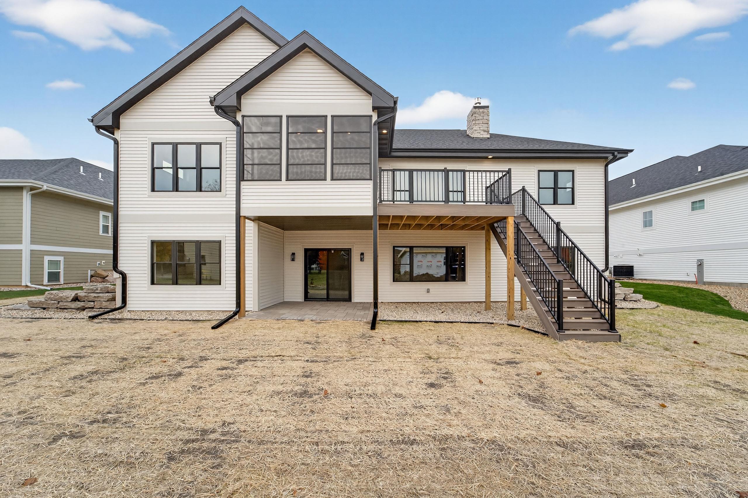 822 Westbridge Waunakee, WI 53597 - Photo 4 of 62