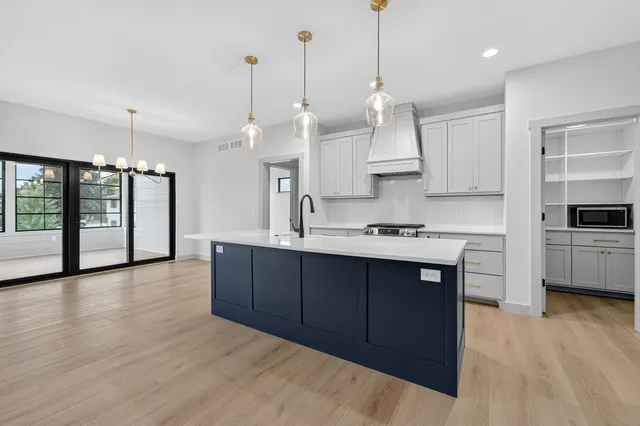 $865,000 | 822 Westbridge, Waunakee, WI 53597