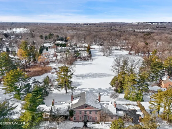 $11,250,000 | 188 Round Hill Road, Greenwich, CT 06831