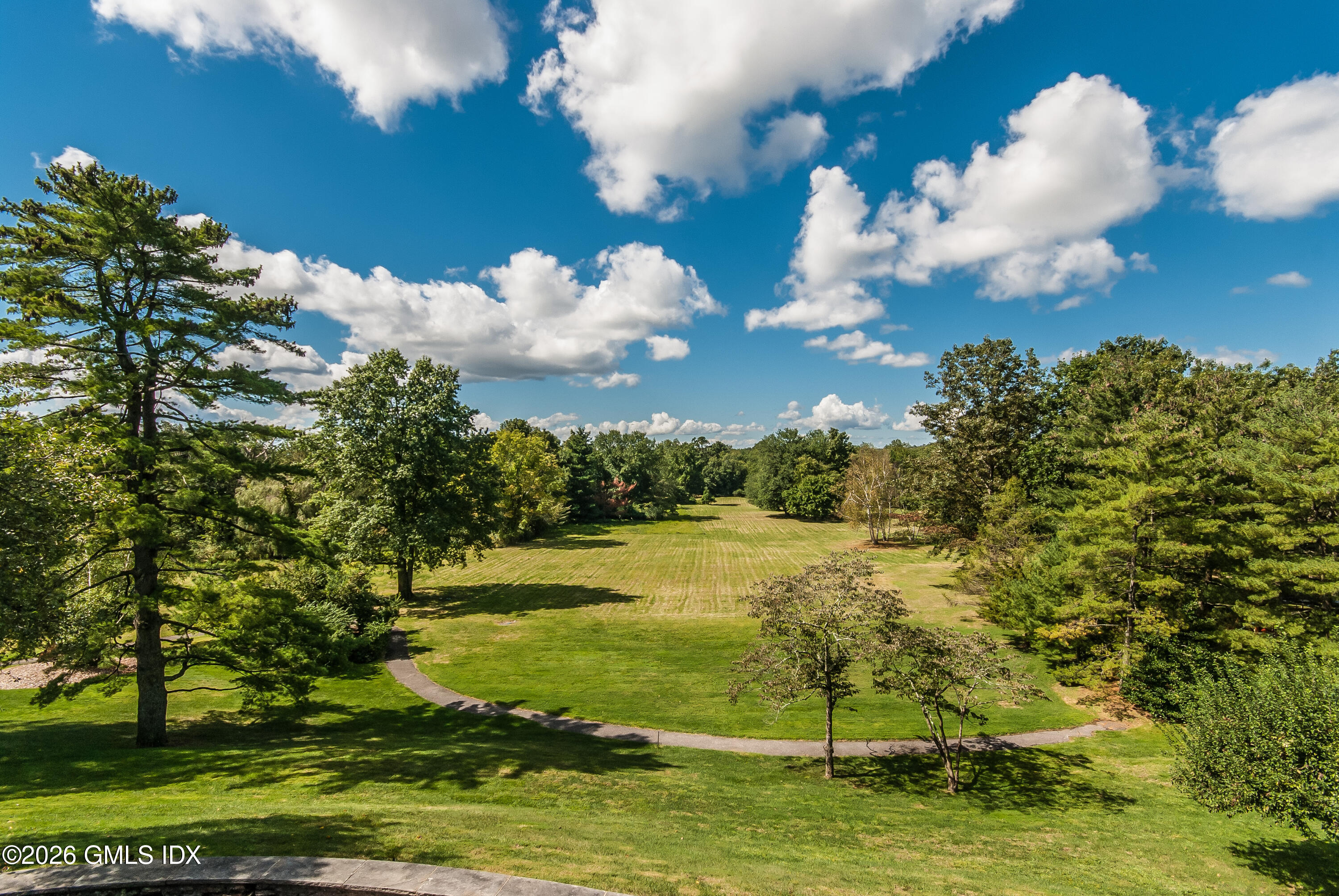 188 Round Hill Road Greenwich, CT 06831 - Photo 28 of 30 LAWN