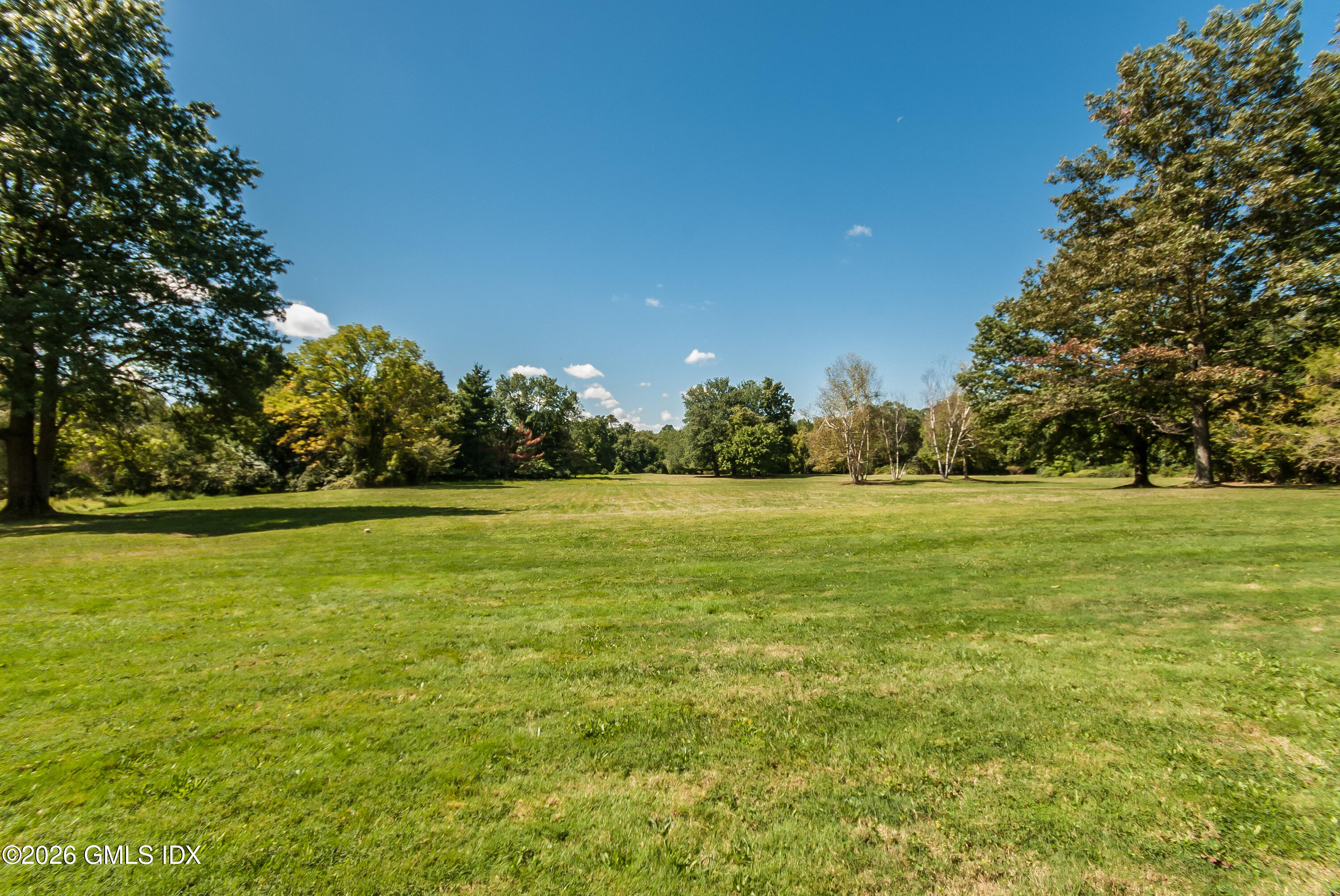 188 Round Hill Road Greenwich, CT 06831 - Photo 30 of 30 LAWN