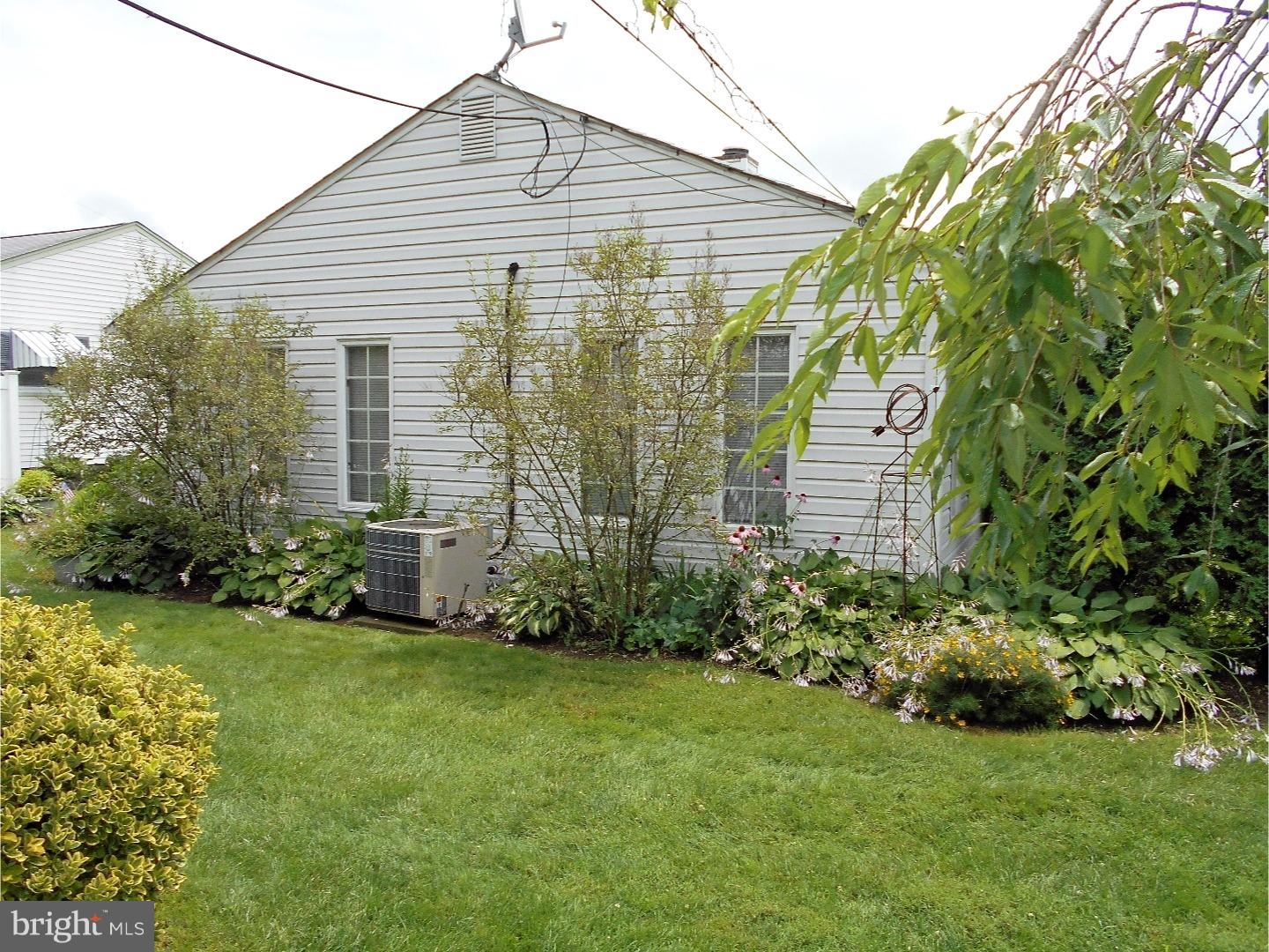 613 Auburn Road Fairless Hills, PA 19030 - Photo 22 of 25 Exterior Back