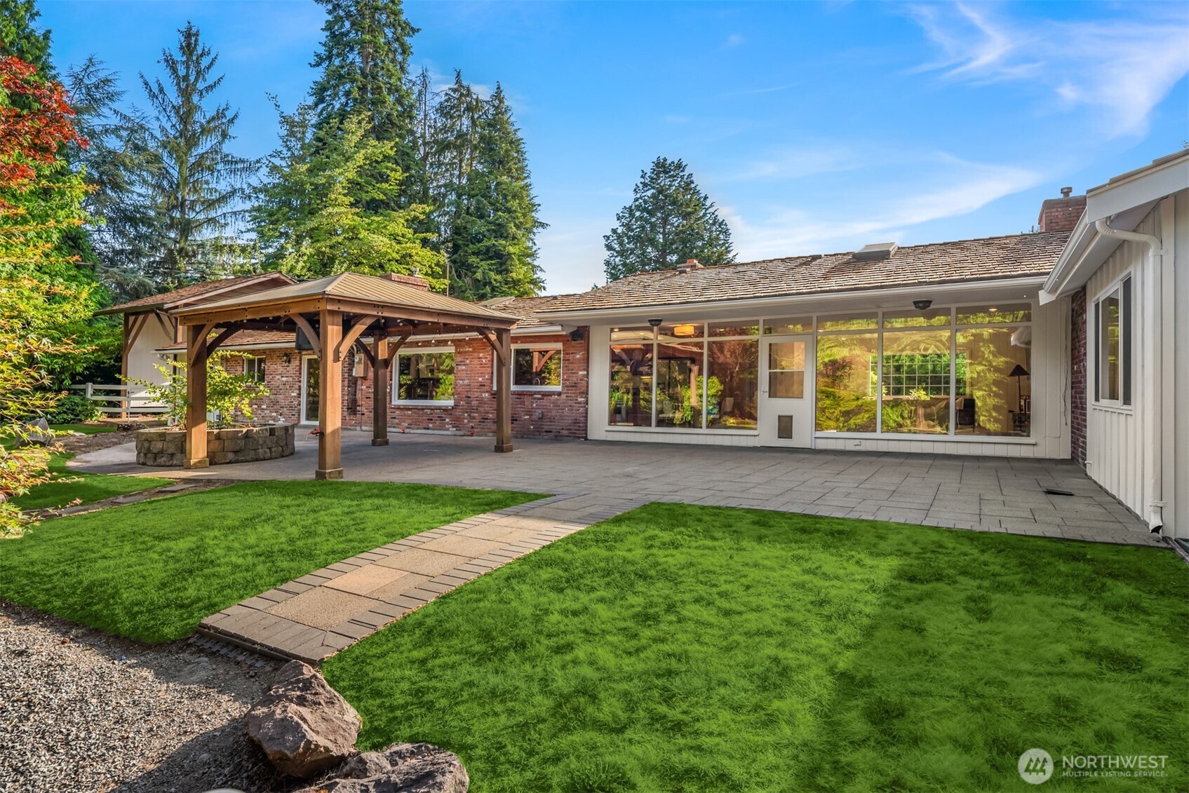 16 Diamond S Ranch Bellevue, WA 98004 - Photo 20 of 40