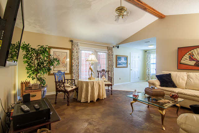 91 Robbins Boulevard Daphne, AL 36526 - Photo 4 of 10 Living Room